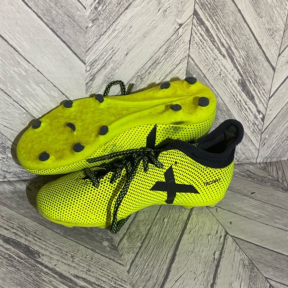 ADIDAS X 17.3  YOUNG BOYS SIZE 2 1/2 YELLOW TECHFIT SOCCER - Picture 8 of 9